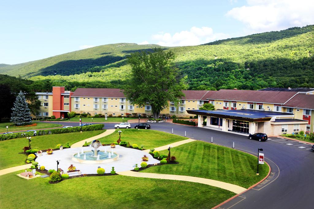 Honors Haven Retreat & Conference Hotel Ellenville Exterior foto